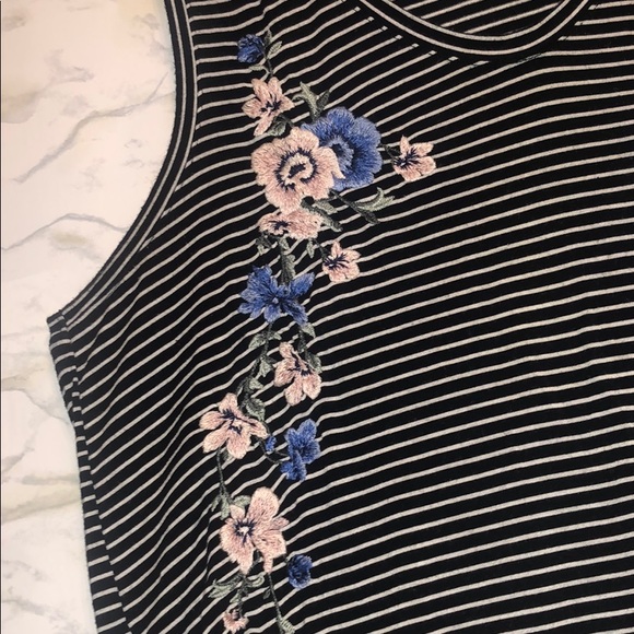 AEO Soft & Sexy Floral Tank - Picture 4 of 5